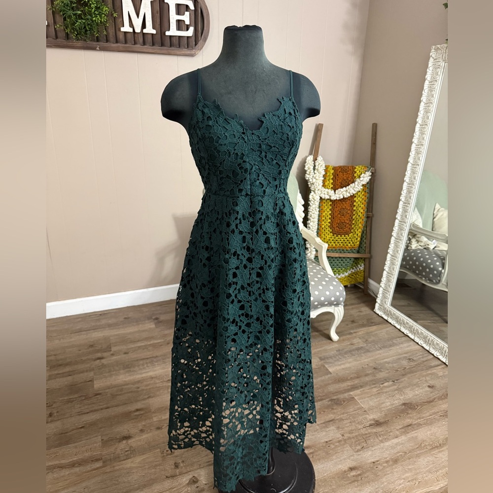 ASTR The Label • Green Lace A-Line Midi Dress - Picture 6 of 16